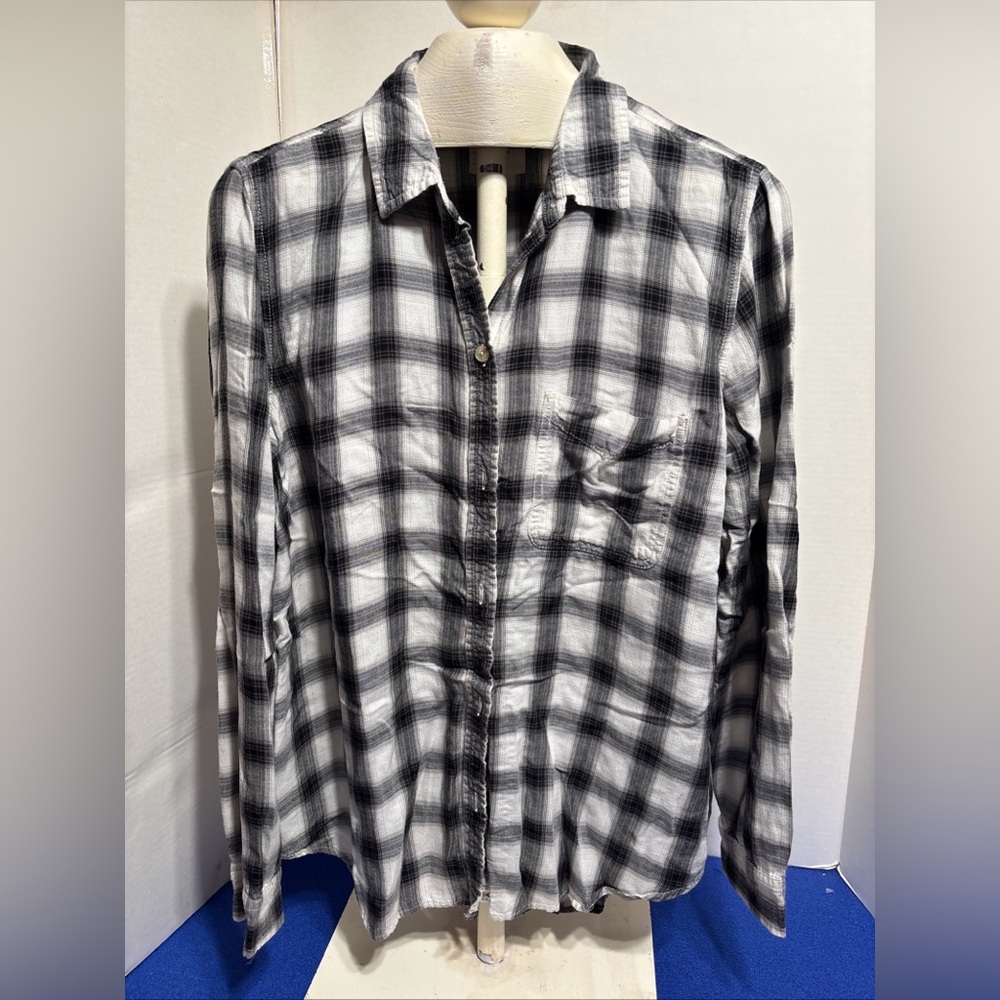 Women’s American Eagle button front